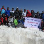 کوهنوردان کنگانی به قله ۴۳۵۰ متری دنا صعود کردند