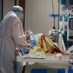 تنفس ۲۵ کرونایی در بوشهر با کمک دستگاه